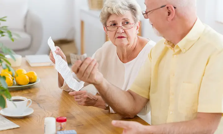 Pharmacist delivering prescriptions to New York home